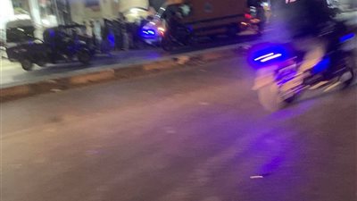 إصابة مسن صدمته سيارة أثناء عبور الطريق بكرداسة والأمن يتحفظ على السائق