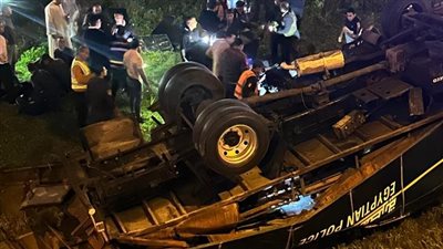 إصابة 23 شخصا في انقلاب سيارة على الطريق الزراعي بالبحيرة