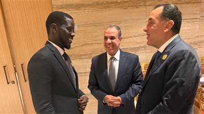 رئيس الوزراء يلتقي رئيس جمهورية السنغال على هامش القمة الأفريقية الأوروبية