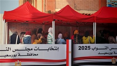 مشاهد إنسانية ومخالفات بالجملة.. حصاد اليوم الأول من انتخابات النواب 2025