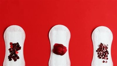 ‎متى تصبح رائحة الجسم قبل الدورة علامة مرضية؟ أعرفي السبب 