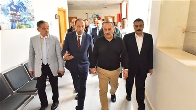 محافظ أسيوط يؤكد على ترسيخ ثقافة السلامة والصحة المهنية خلال مشاركته فعاليات 