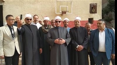 وكيل وزارة الأوقاف بالشرقية يدلى بصوته بإنتخابات مجلس النواب