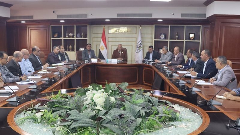 اللواء حازم عزت السكرتير