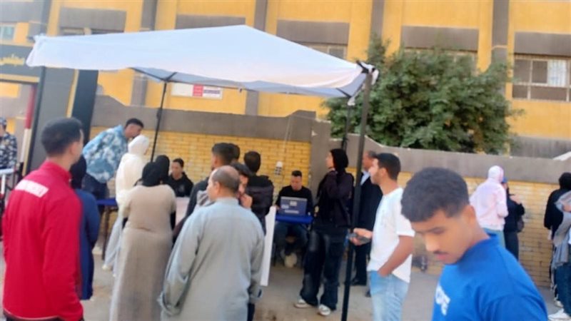 توافد الناخبين بمدينة