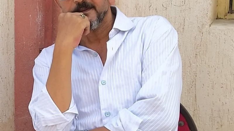 وفاة مدير مدرسة داخل