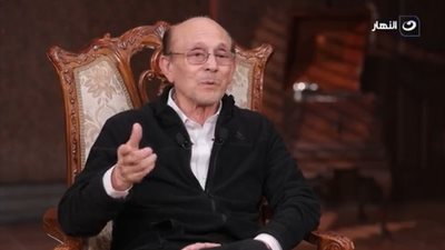 محمد صبحي يكشف: حريق مسرحي ومنزلي «صدفة غريبة» تفوق تخطيط المافيا