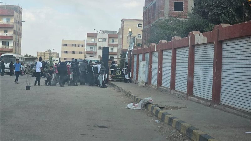 توافد الناخبين للإدلاء