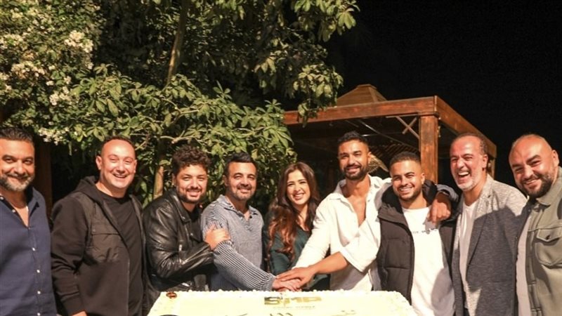 أبطال العمل 