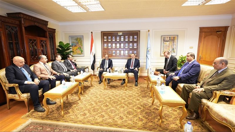 محافظ أسيوط 