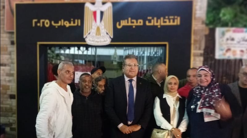 طارق شكري مع المواطنين