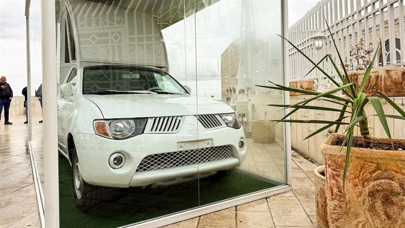 سيارة البابا فرانسيس