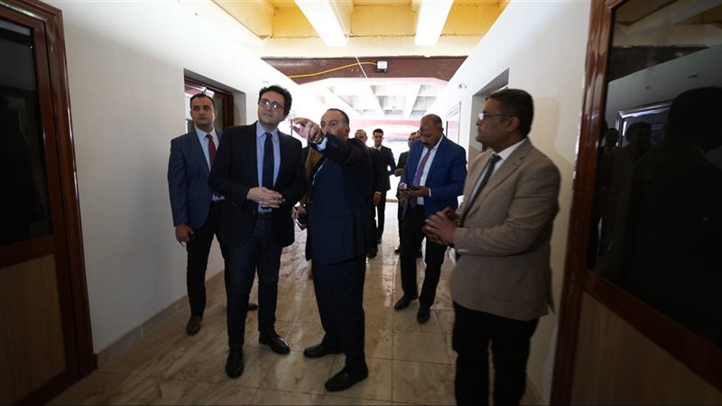 محافظ أسيوط 