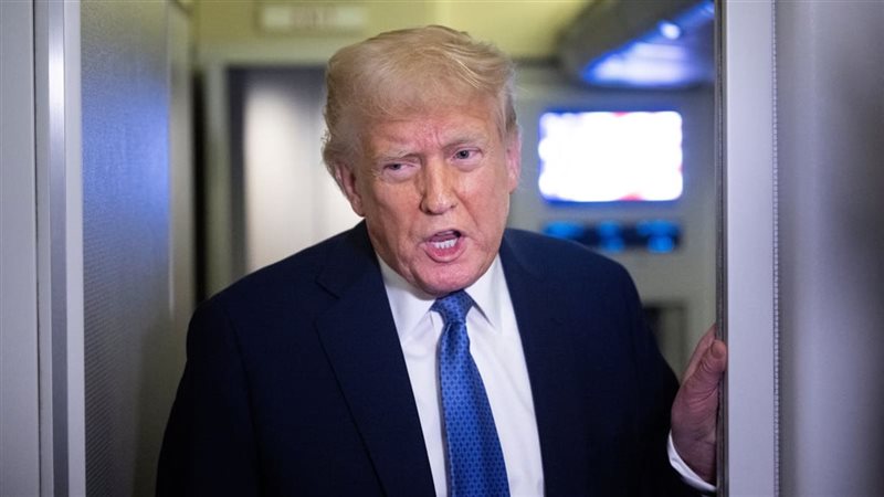 الرئيس الأمريكي دونالد