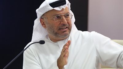 قرقاش: الحرب مع إيران تعزز روابط الخليج بالولايات المتحدة وإسرائيل