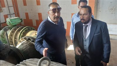 رئيس شركة مياه القناة يتابع سير العمل بالمحطات وخطط مواجهة الأمطار