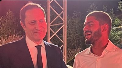 عمر علاء مبارك يحتفل بذكرى ميلاد والده على طريقته الخاصة 