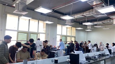 جامعة سويف الأهلية تفعل معمل الفيزياء وتدشن قاعات مخصصة للمعامل الافتراضية