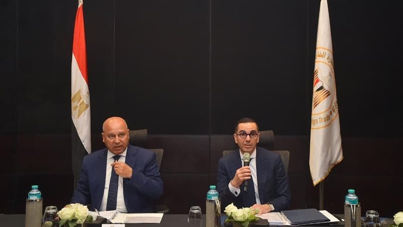 وزيرا الاستثمار والصناعة