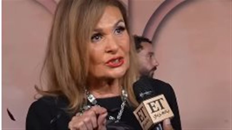 الفنانة يسرا 