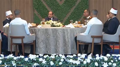 هل يجوز تطبيق التربية العسكرية في المدارس؟ الرئيس السيسي يجيب 