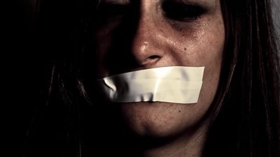 «خسائر مدى الحياة» 840 مليون امرأة تعرضت للعنف من قبل شريكها