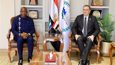 رئيس التنظيم والإدارة يستقبل وزير الإدارة العامة السيراليوني لتعزيز التعاون