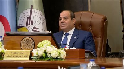  الرئيس السيسي: دي أمة عايزة تحط إيدها في إيد بعض علشان نحافظ على بعض