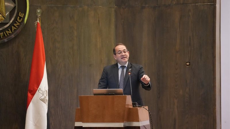 وزير المالية 