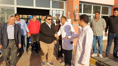 رئيس شركة مياه البحيرة يتفقد محطة مياه غرب إيتاي البارود