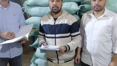 تموين البحيرة يمنع تهريب 25 شيكارة دقيق بلدى في مخبز بكفر الدوار