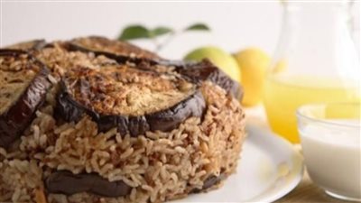 مقلوبة الباذنجان باللحم ..وصفة تراثية بطعم يذوب في الفم 	