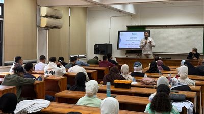 مبادرة «مودة».. ندوة بصيدلة بني سويف لنشر الوعي الأسري بين الطلاب