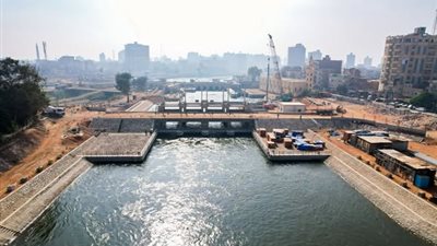  الدكتور سويلم يتابع الموقف التنفيذي لمشروع إنشاء مجموعة قناطر ديروط الجديدة 