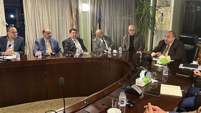 محمد عبد الظاهر يجتمع بقيادات الجبهة الوطنية بالجيزة استعدادا لجولة الإعادة