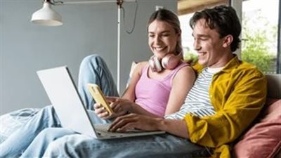 دراسة تكشف.. كيف يهدئ صوت المرأة الجهاز العصبي لدى الرجال؟