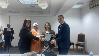 جامعة القاهرة تكرم نقيب الإعلاميين تقديرًا لدوره البارز في دعم شباب الجامعات
