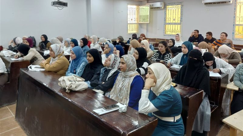 طلاب كلية الزراعة