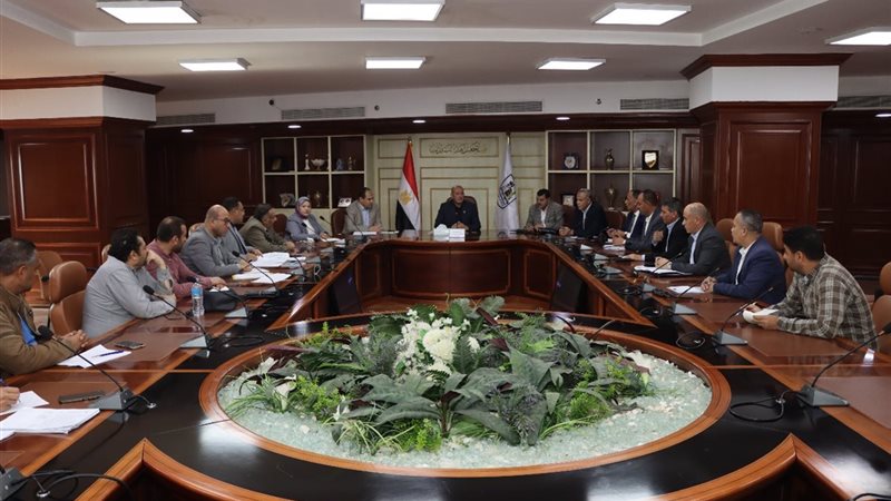 اللواء حازم عزت السكرتير