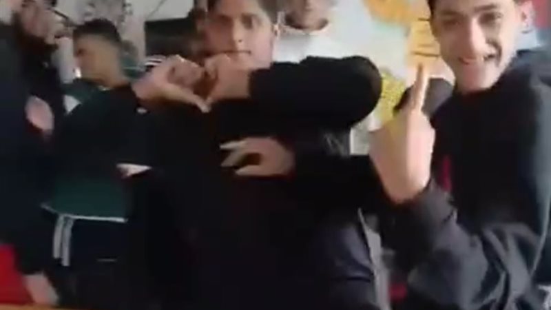 جانب من الفيديو 