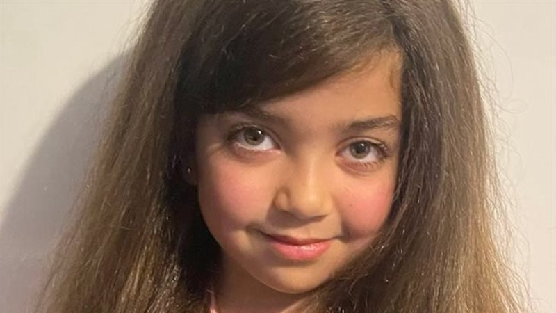 الطفلة آيسل 