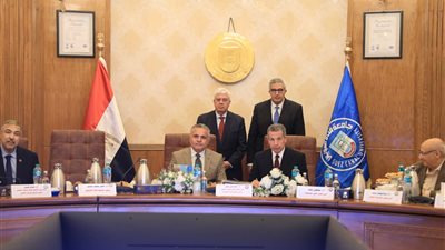 وزير التعليم العالي يترأس اجتماع المجلس الأعلى للجامعات بجامعة قناة السويس