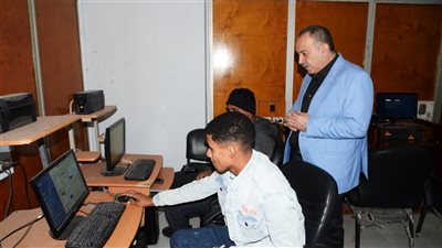 محافظ أسيوط يتابع البرامج التدريبية لعلوم الحاسب الآلي وتكنولوجيا المعلومات