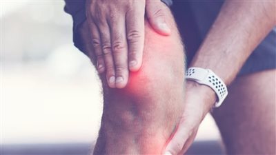 5 تمارين سهلة يمكنك القيام بها في المنزل لحماية ركبتيك