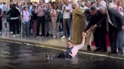 أزمة السقوط في البحيرة المحيطة بالملك رمسيس الثاني تشعل غضب زوار المتحف الكبير