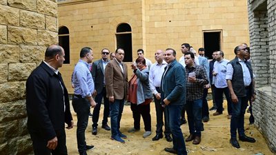 رئيس الوزراء يتفقد أعمال إعادة إحياء منطقة 