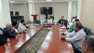 رئيس جهاز مدينة العبور يواصل اللقاءات الجماهيرية لبحث شكاوى المواطنين 