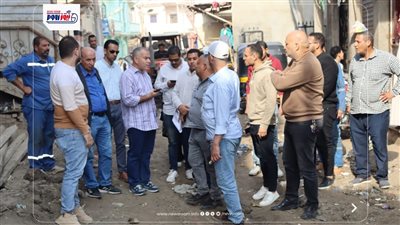 استجابة لشكوى الأهالي.. رئيس مياه الفيوم يتفقد إصلاح كسر خط بعزبة راحيل