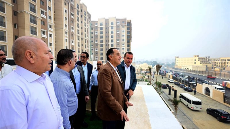 رئيس الوزراء يتفقد