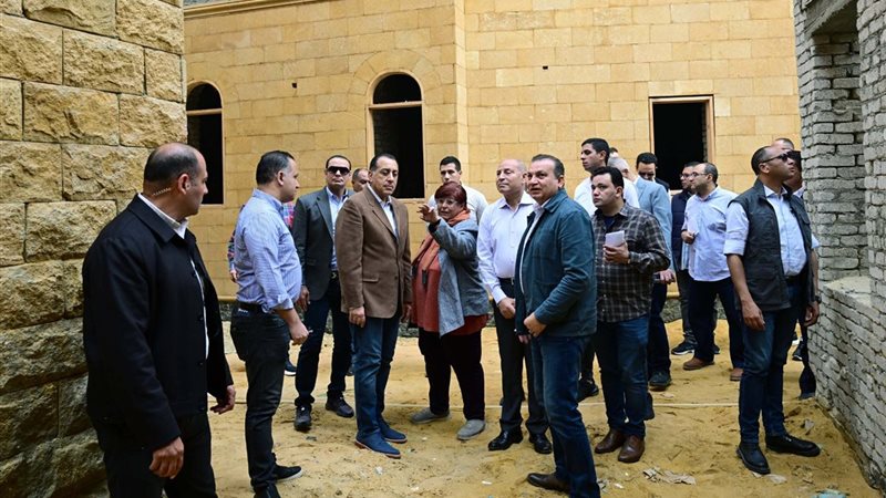 رئيس الوزراء يتفقد